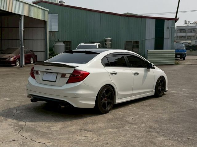 買車送改裝品 VTi-S頂規版本 有天窗 定速 恆溫 安卓機  第4張相片