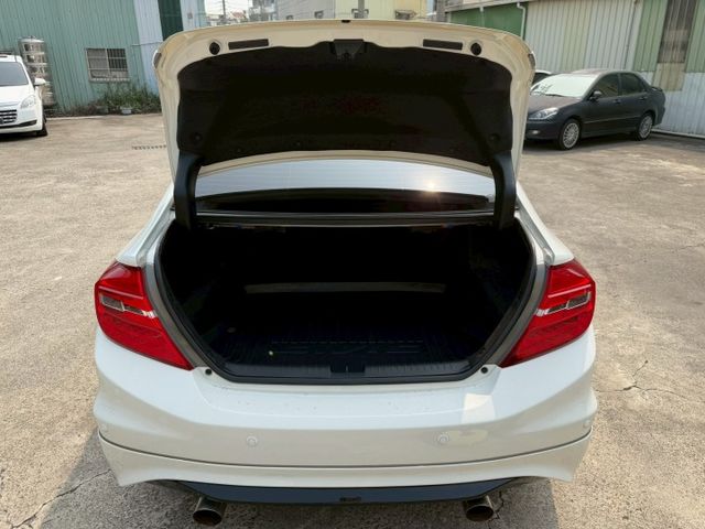 買車送改裝品 VTi-S頂規版本 有天窗 定速 恆溫 安卓機  第5張相片