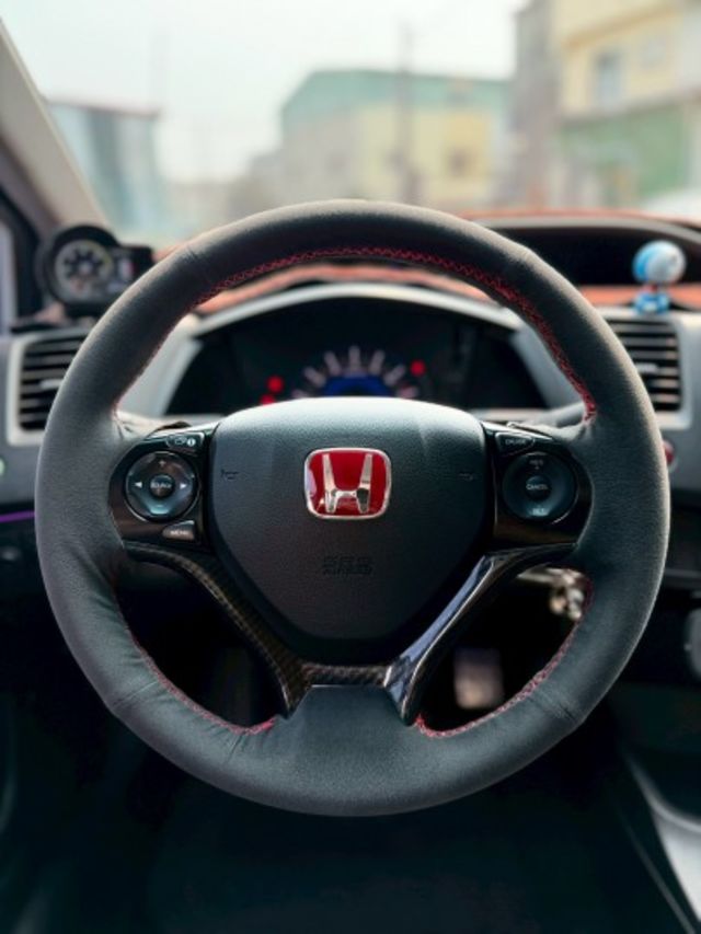 買車送改裝品 VTi-S頂規版本 有天窗 定速 恆溫 安卓機  第13張相片