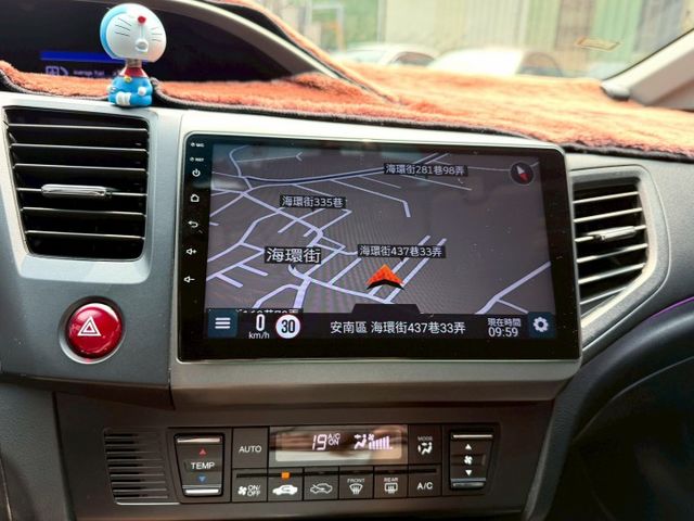 買車送改裝品 VTi-S頂規版本 有天窗 定速 恆溫 安卓機  第16張相片