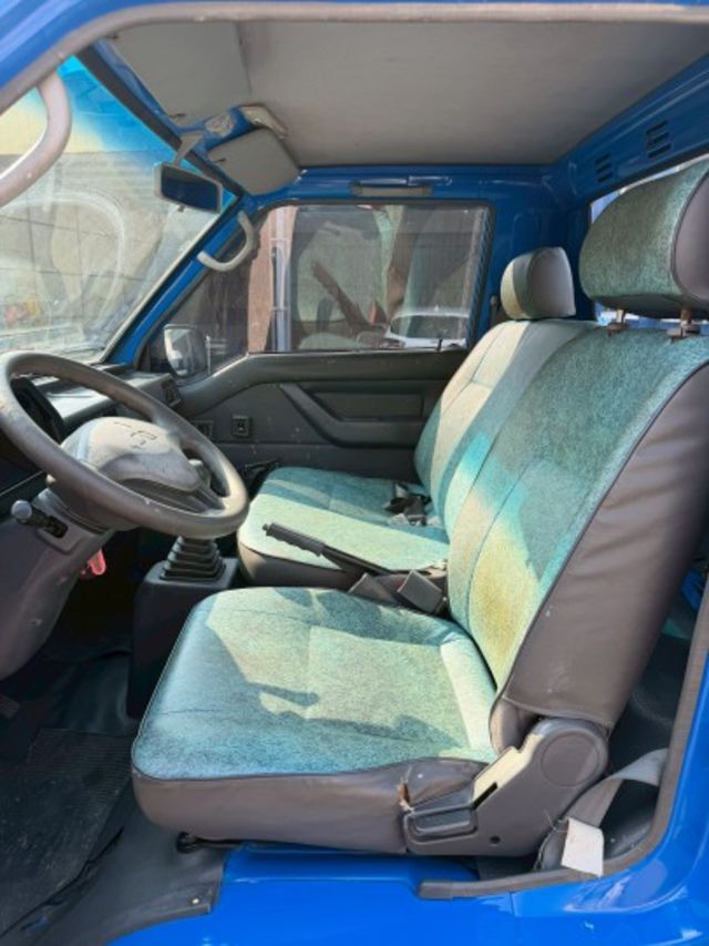 里程僅跑6萬多公里 有電動升降尾門  第9張相片