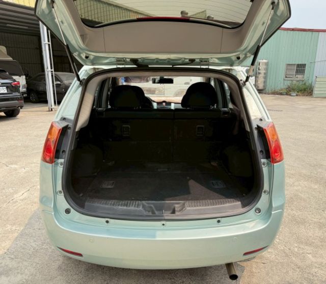 低里程 僅跑10萬多公里 新手練車 代步優質首選  第5張相片