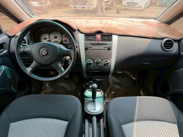 低里程 僅跑10萬多公里 新手練車 代步優質首選  第6張相片