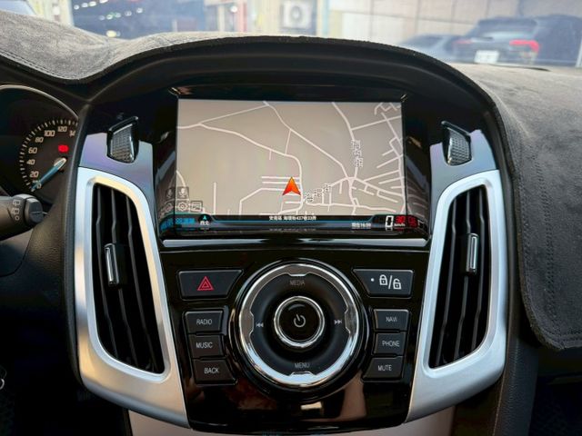 S運動版 有定速 天窗 安卓機 倒車顯影 CarPlay  第14張相片