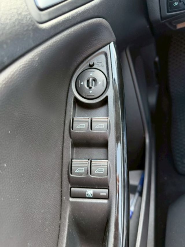 S運動版 有定速 天窗 安卓機 倒車顯影 CarPlay  第20張相片