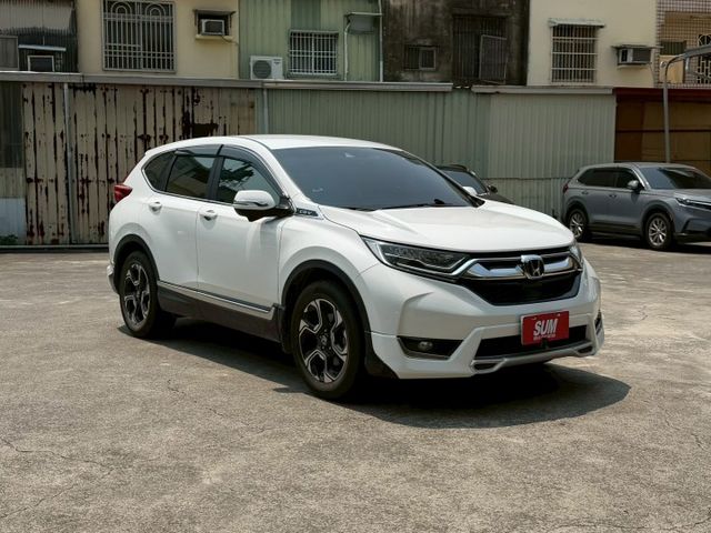 一手車 原廠保養 VTi-s 有ACC跟車 盲點 倒車顯影 衛星導航  第2張相片