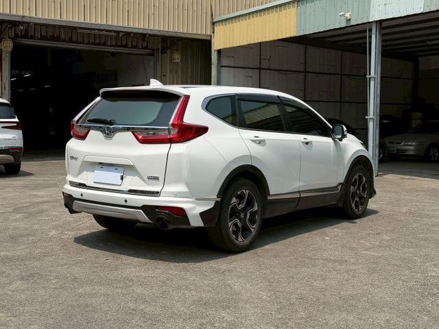 一手車 原廠保養 VTi-s 有ACC跟車 盲點 倒車顯影 衛星導航  第4張相片