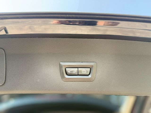 sDrive 18d  有倒車顯影 換檔撥片 免鑰匙系統  第6張相片