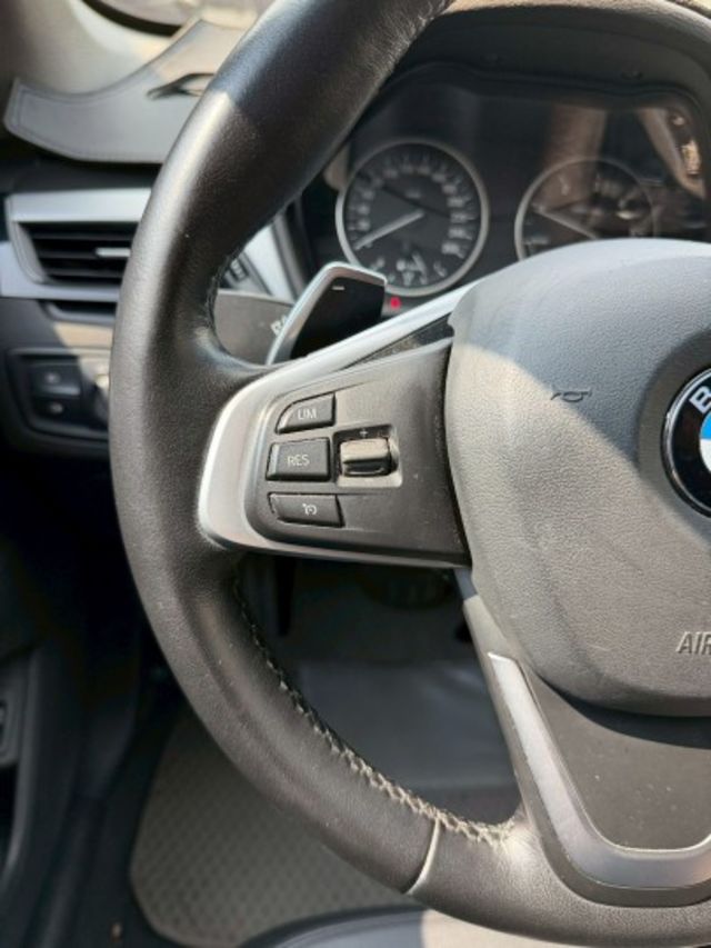 sDrive 18d  有倒車顯影 換檔撥片 免鑰匙系統  第16張相片