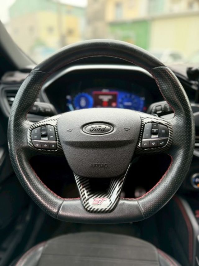 一手車 EcoBoost 250 AWD ST-Line 配備滿滿滿 有跟車 全景天窗  第14張相片