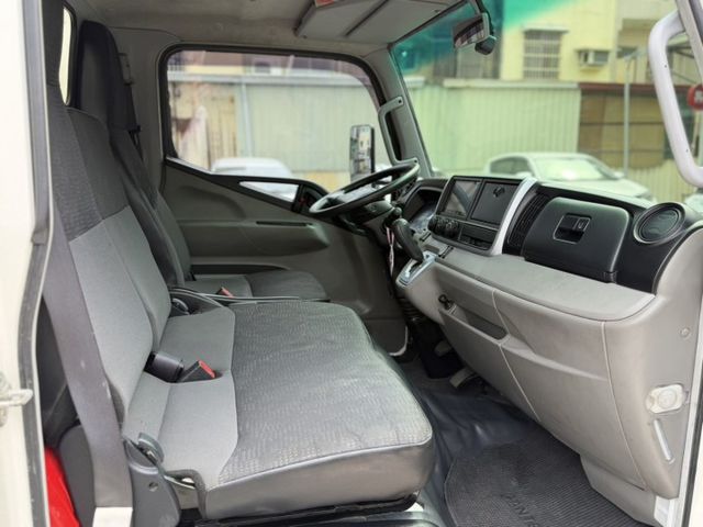 14呎 全車原鈑件.里程保證 附四路行車記錄器  第8張相片