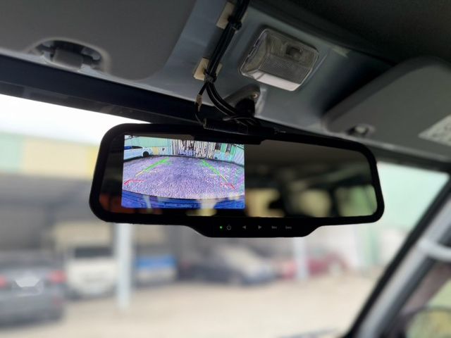 廂型八人座 自排 一手車 全車原鈑件 里程保證---備配---  倒車影像  盲點偵測 胎壓偵測  光感應式大燈  第8張相片