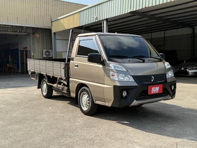 手排 標準斗 全車原鈑件.里程保證---配備---  感應式頭燈  盲點偵測  第2張相片