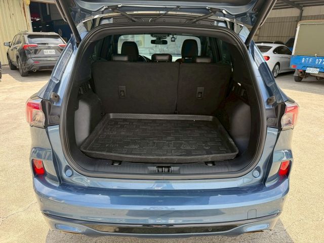 AWD ST-LINE版本 有全景天窗 電動座椅 ACC跟車  第5張相片
