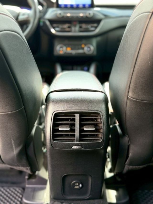 AWD ST-LINE版本 有全景天窗 電動座椅 ACC跟車  第13張相片