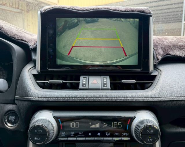 配備齊全 有ACC跟車 倒車顯影 免鑰匙系統 雙區恆溫  第15張相片