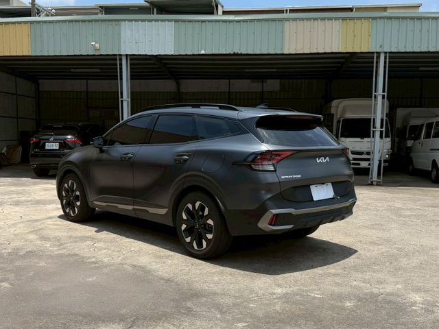 一手車 原廠保養保固中 市場稀少 欲購從速  第3張相片