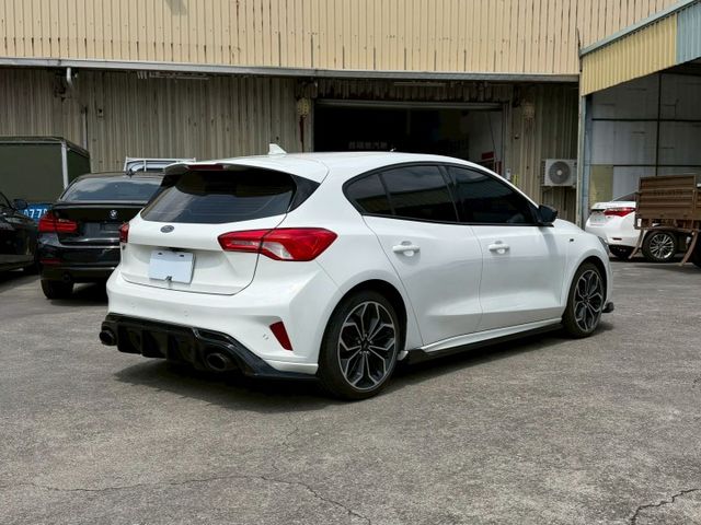 ST-Line Lommel 版本 僅跑5萬多公里 有ACC跟車  第4張相片
