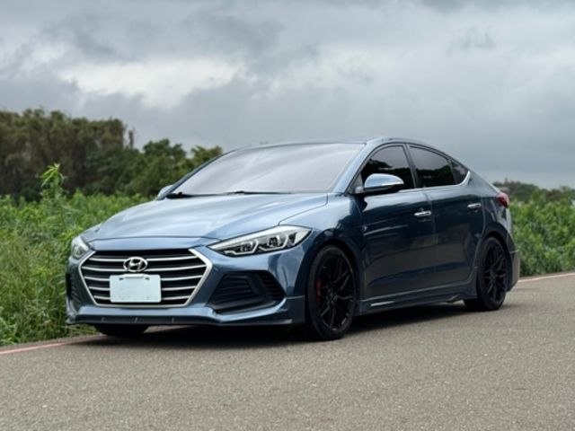 HYUNDAI現代 ELANTRA  第1張相片