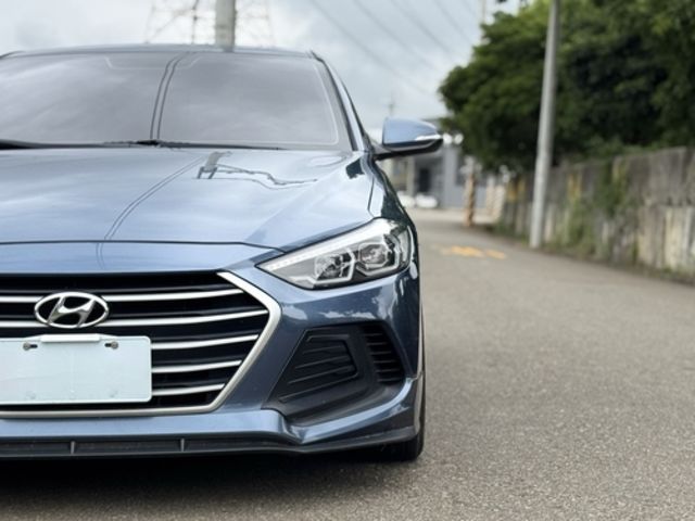 HYUNDAI現代 ELANTRA  第2張相片