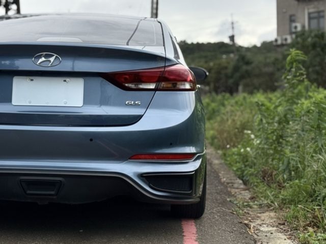HYUNDAI現代 ELANTRA  第4張相片