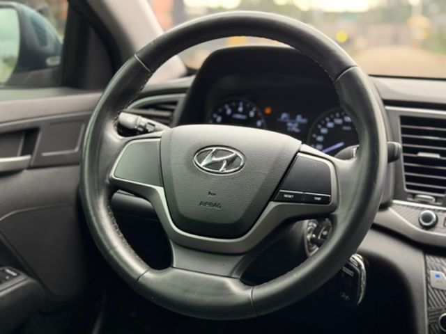 HYUNDAI現代 ELANTRA  第7張相片