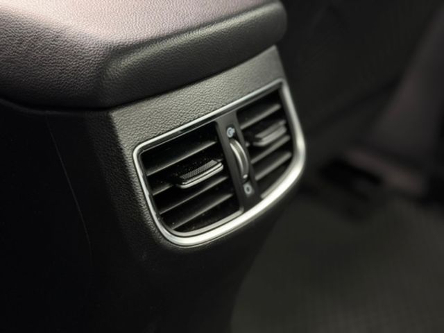 HYUNDAI現代 ELANTRA  第11張相片