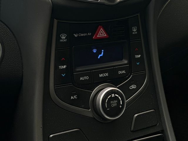 HYUNDAI現代 ELANTRA  第7張相片