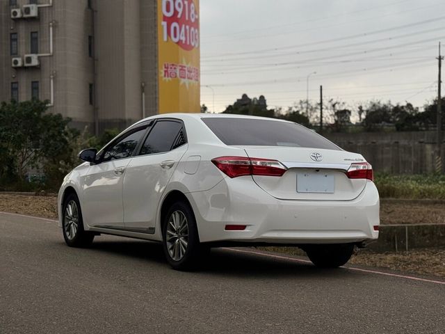 TOYOTA豐田 ALTIS  第3張相片