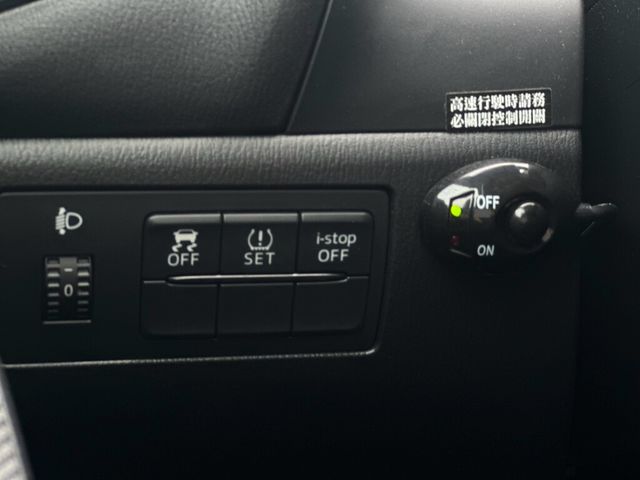 MAZDA馬自達 MAZDA 3  第7張相片