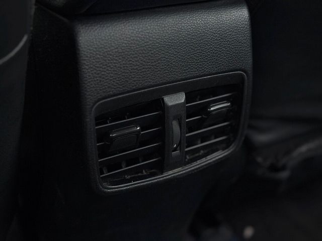 TOYOTA豐田 COROLLA ALTIS HYBRID  第11張相片