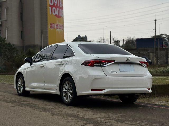 TOYOTA豐田 ALTIS  第2張相片