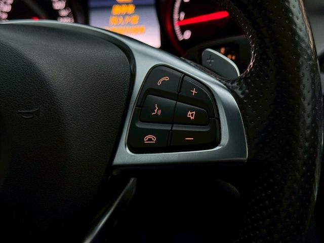 M-BENZ賓士 C300  第11張相片