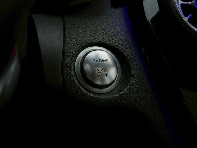 M-BENZ賓士 C300  第13張相片