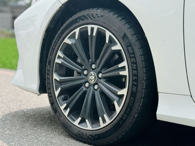 TOYOTA豐田 COROLLA ALTIS HYBRID  第5張相片