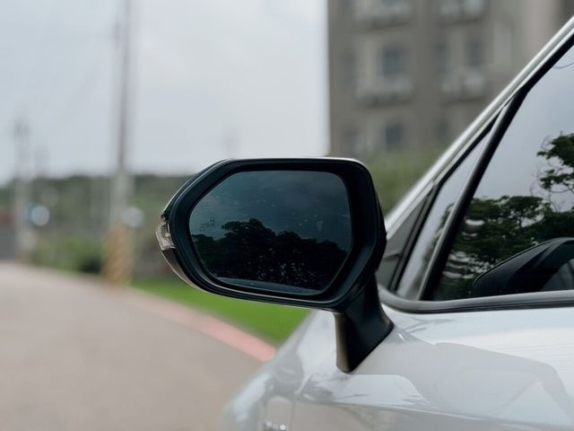 TOYOTA豐田 COROLLA ALTIS HYBRID  第6張相片