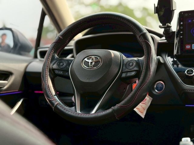 TOYOTA豐田 COROLLA ALTIS HYBRID  第8張相片