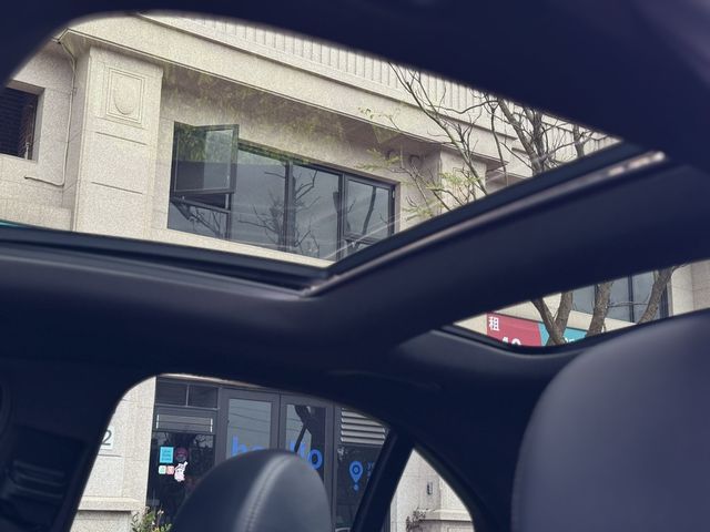 M-BENZ賓士 C300  第16張相片
