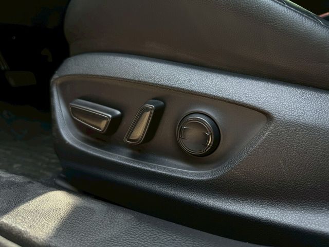 TOYOTA豐田 COROLLA SPORT  第15張相片