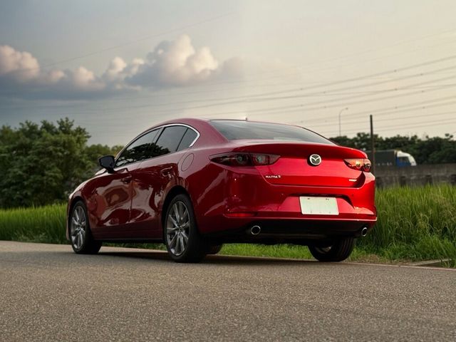 MAZDA馬自達 MAZDA 3  第2張相片