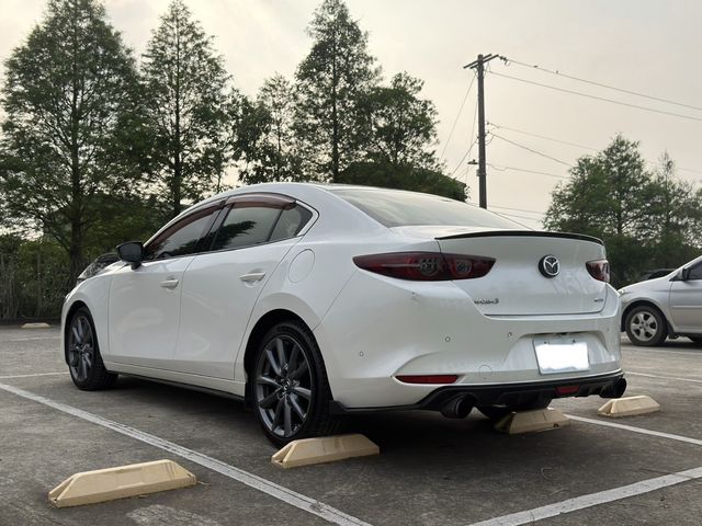 MAZDA馬自達 MAZDA 3  第2張相片