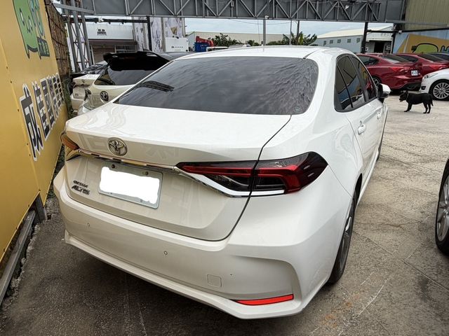 TOYOTA豐田 ALTIS  第2張相片
