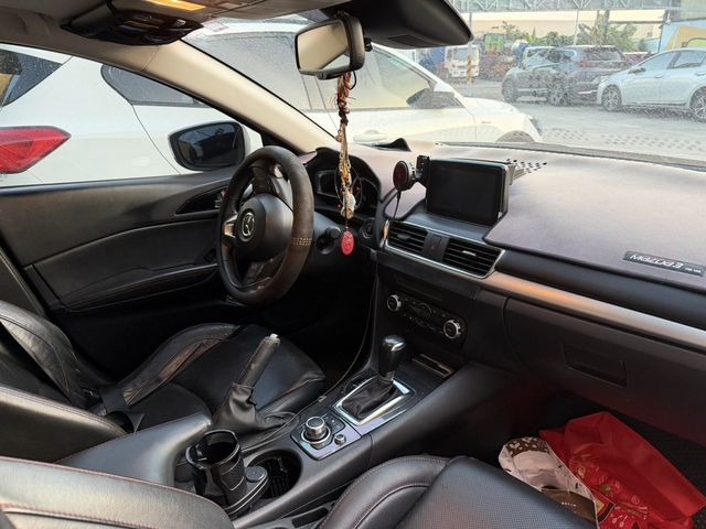 MAZDA馬自達 MAZDA 3  第3張相片