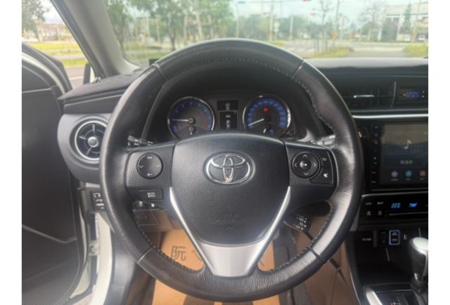 Toyota ALTIS  第11張相片