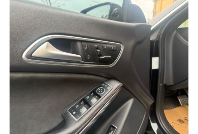 Benz CLA250  第11張相片