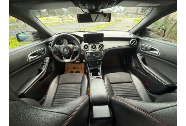 Benz CLA250  第13張相片