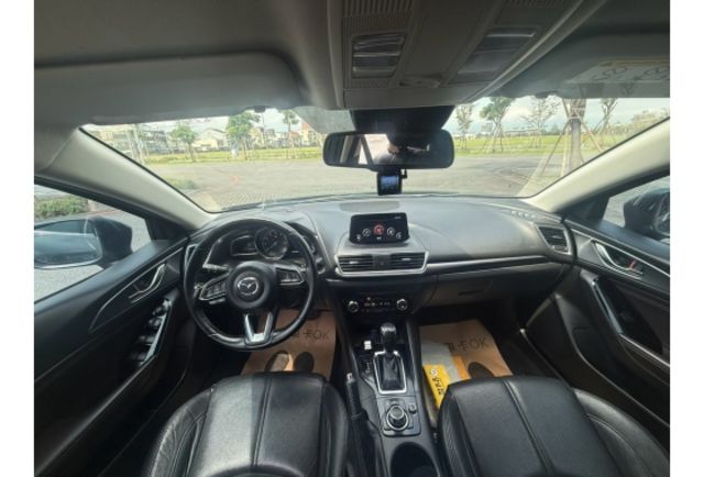 Mazda MAZDA3  第11張相片