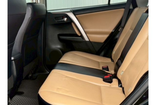 Toyota RAV4  第5張相片