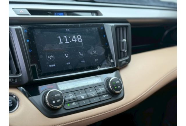 Toyota RAV4  第7張相片