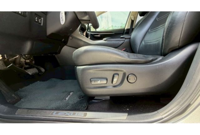 Lexus NX300h  第3張相片